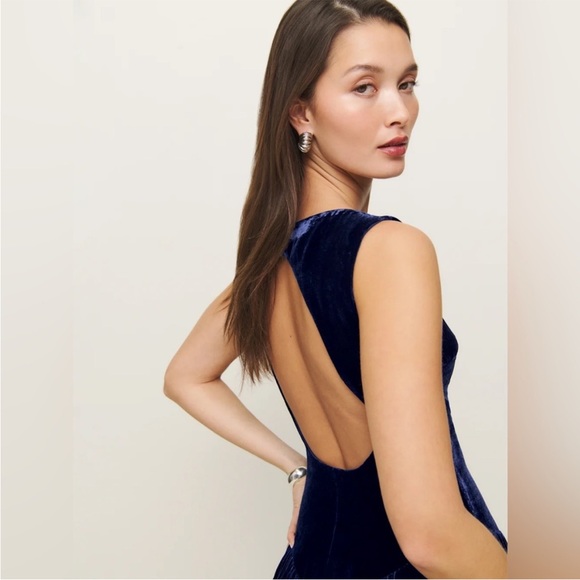 Reformation Elvira Velvet Boat Neck Open Back Midi Maxi Dress Navy NWT Size 6 - Picture 4 of 16